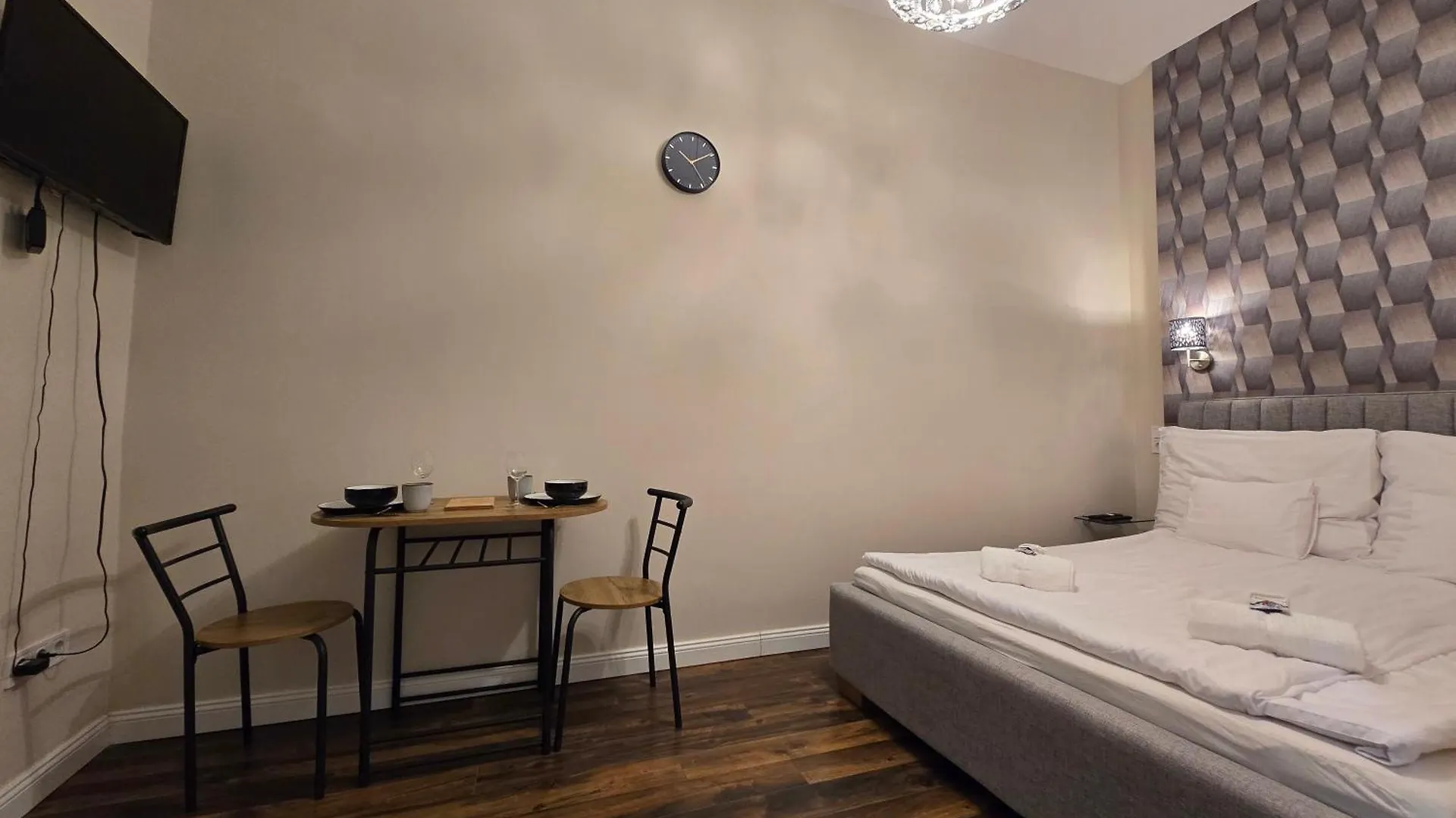 Marble Royal Suite & Studio- Near The City Park Budapest Apartment