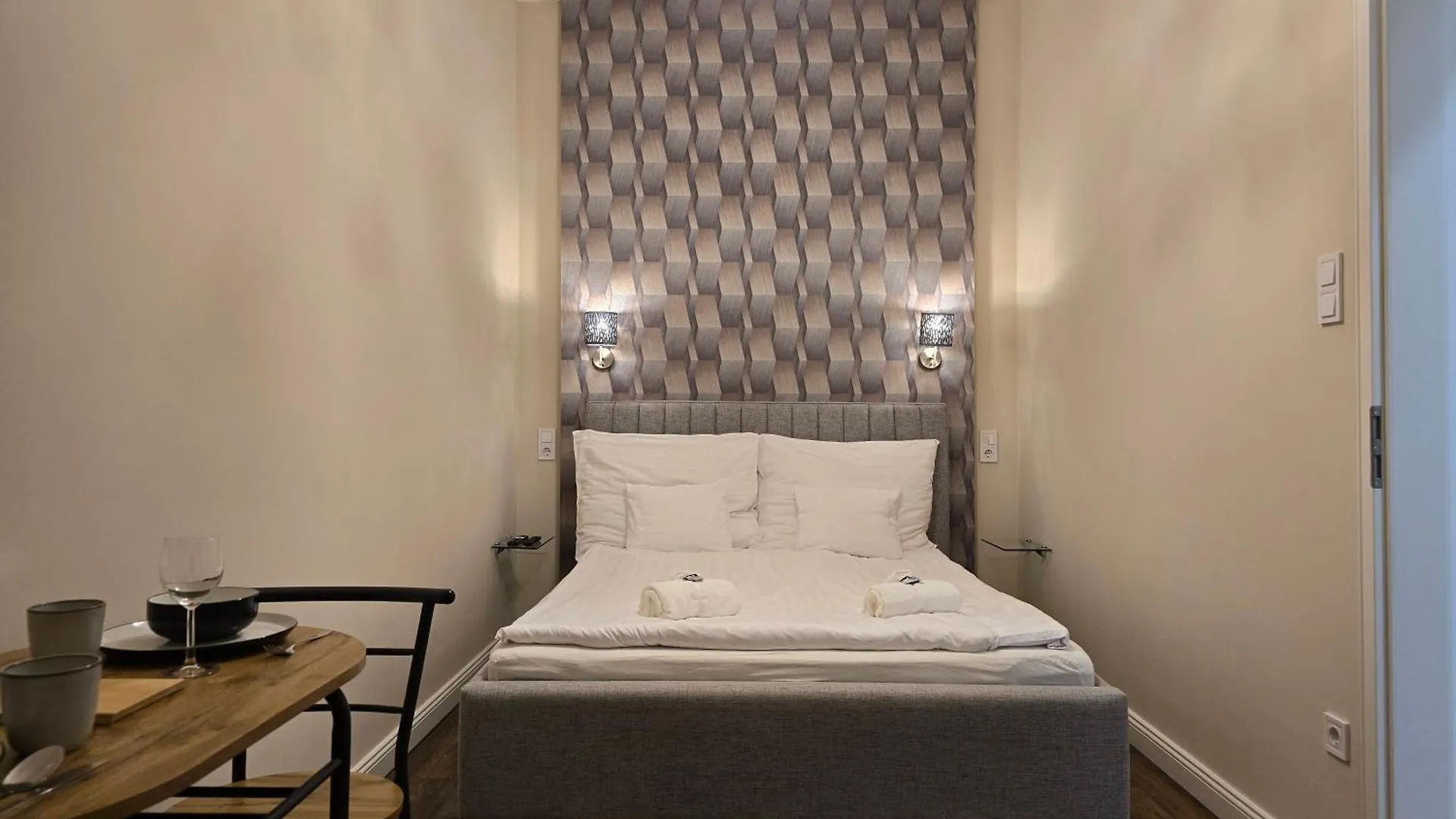 Marble Royal Suite & Studio- Near The City Park Budapest Hungary