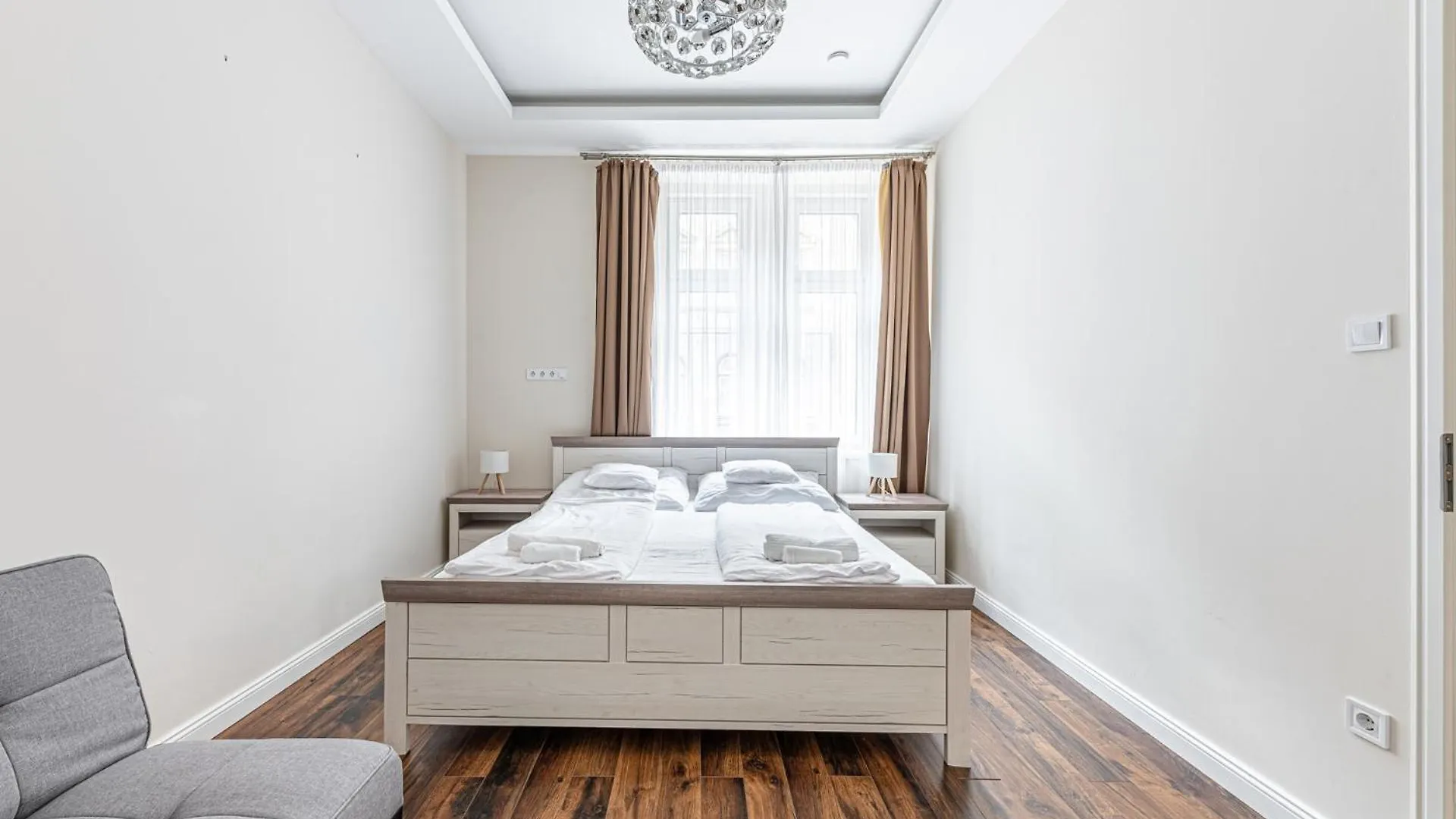Apartment Marble Royal Suite & Studio- Near The City Park Budapest