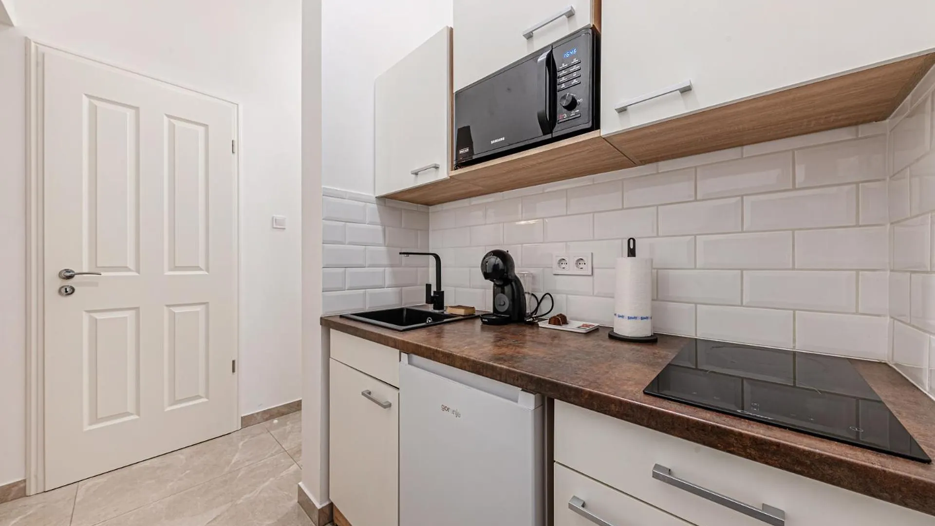 Apartment Marble Royal Suite & Studio- Near The City Park Budapest
